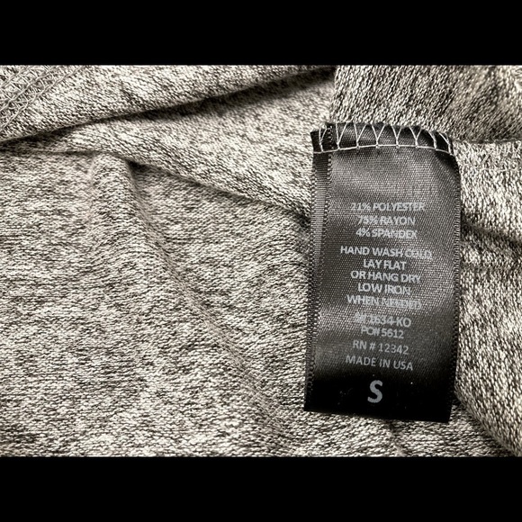 COIN1804 V-NECK SWEATER - size small - Picture 12 of 12